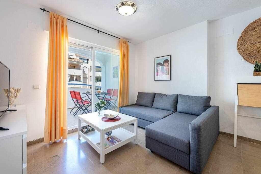 797 Holiday Rentals- Hermoso Apartamento Para 4 En Benalmádena Eksteriør billede