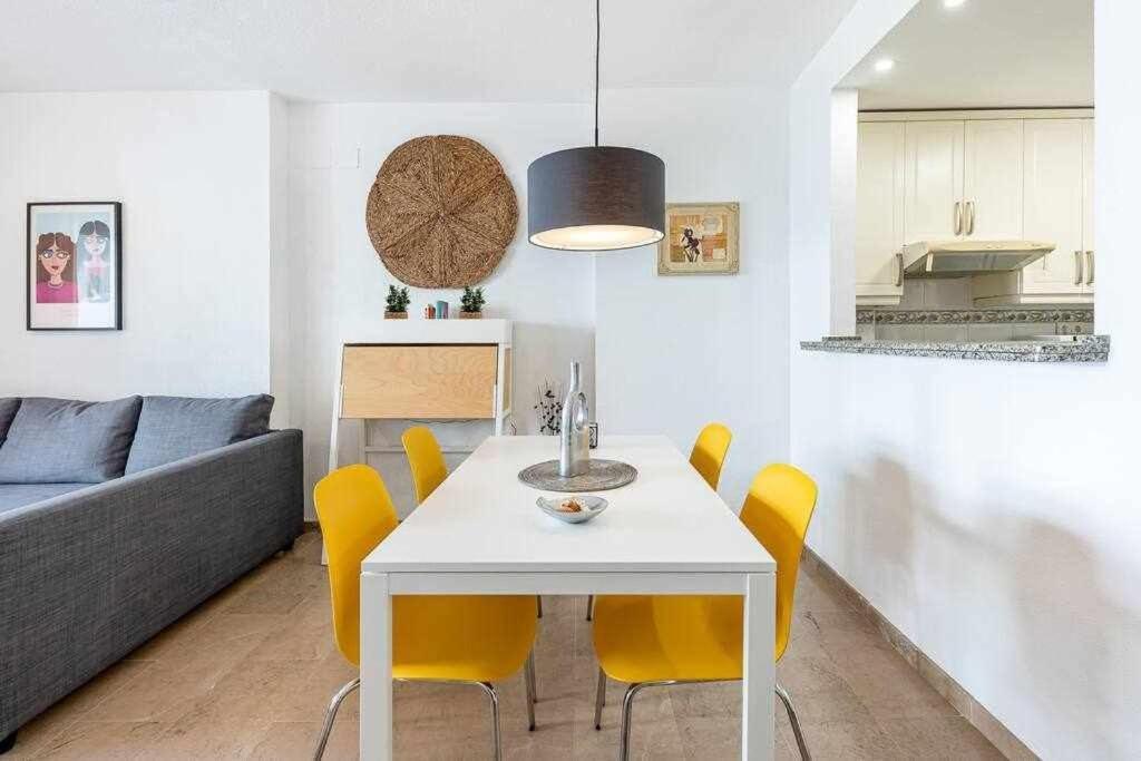 797 Holiday Rentals- Hermoso Apartamento Para 4 En Benalmádena Eksteriør billede