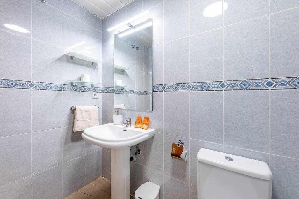 797 Holiday Rentals- Hermoso Apartamento Para 4 En Benalmádena Eksteriør billede